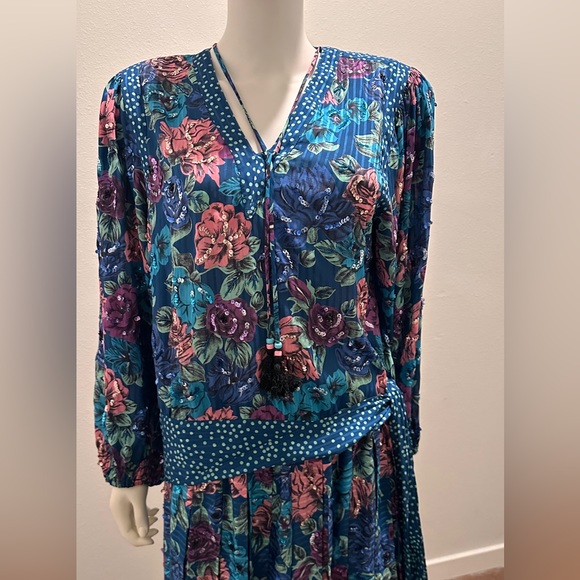 VINTAGE DIANE FREIS GEORGETTE 1980s  FLORAL BLOUSE AND SKIRT SET.🥰 - Picture 4 of 8